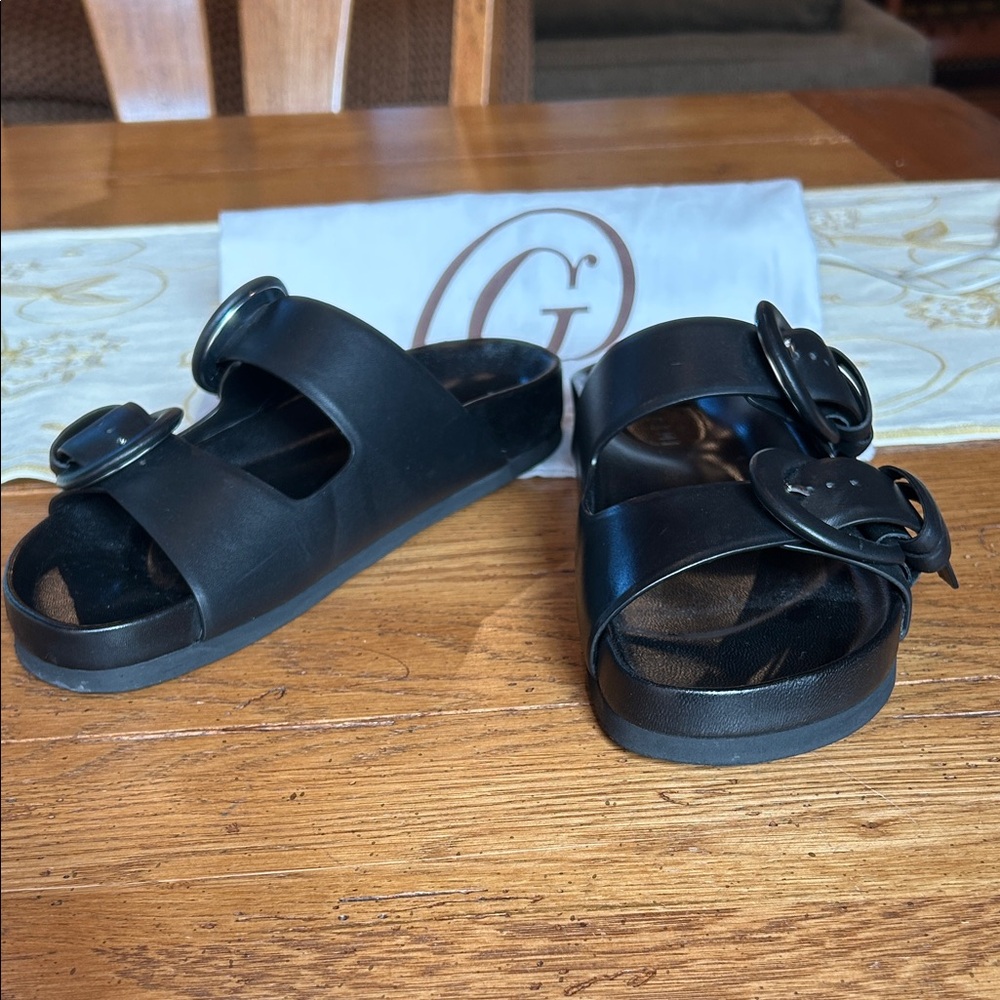 M Gemi buckle sandals